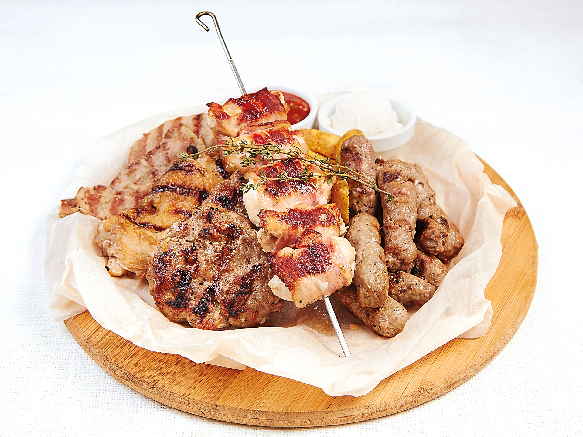 Еда симферополь круглосуточно. Пиццерия симферополь. Еда симферополь круглосуточно. Белое круглое блюдо для пиццы. Круглосуточная еда краснодар.